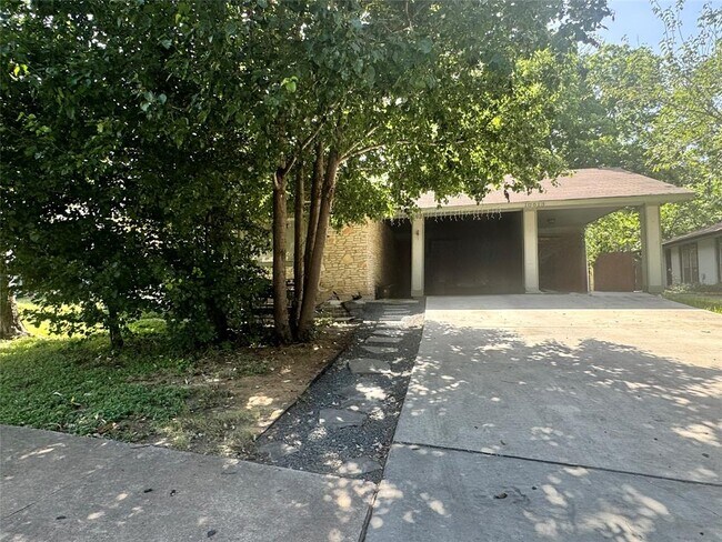 Building Photo - 10613 Golden Quail Dr Rental
