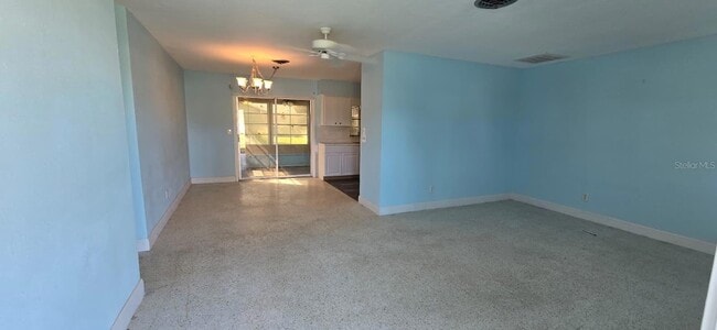 Photo - 1765 Elinor Pl
