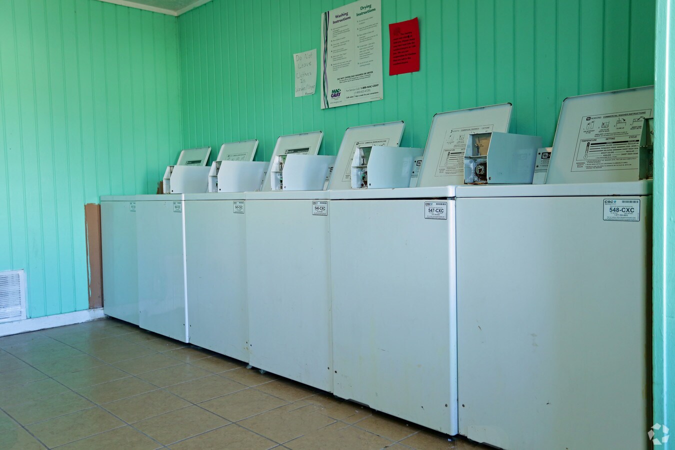 Photo - Pine Oaks Apartments