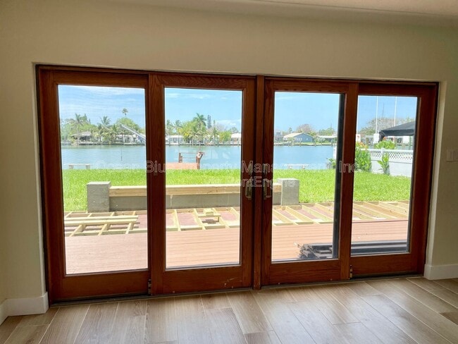 Photo - 724 Sunset Cove