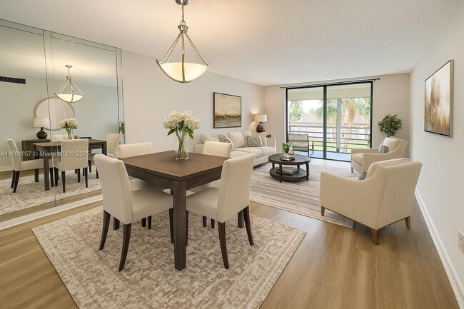 Building Photo - 2860 Somerset Dr Unit 211K