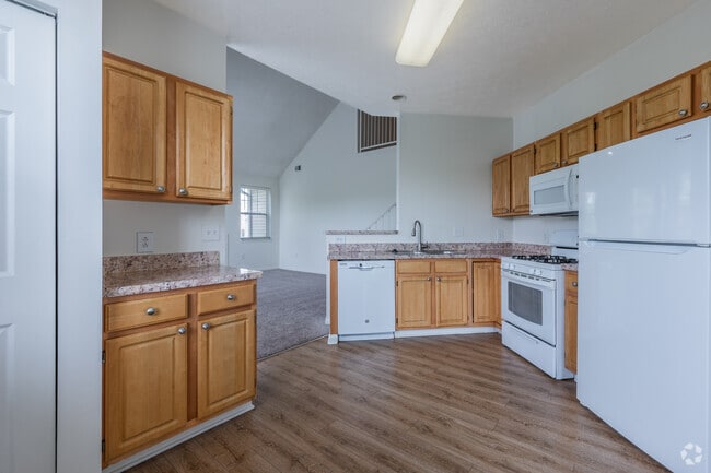 3BR, 3BA - 1,800SF - Kitchen - The Fairway