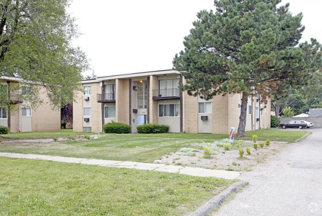 Photo - Coolidge Oaks Apartments