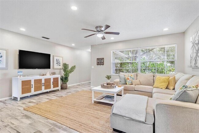 Photo - 4904 19th Ave W