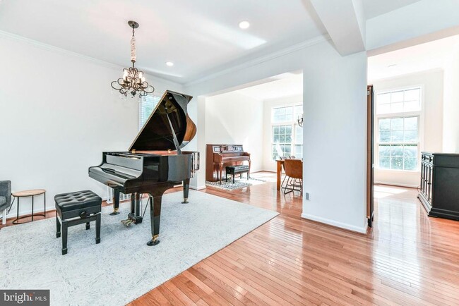 Photo - 46342 Summerhill Pl