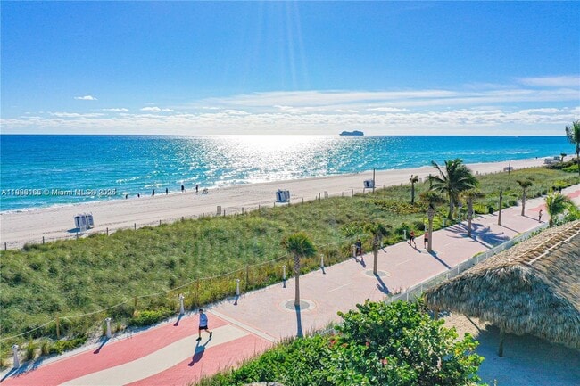 Photo - 5151 Collins Ave Unit 535