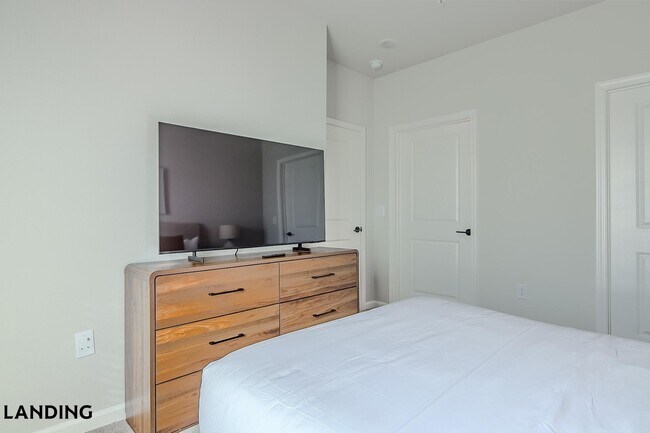 Photo - 1650 Harris Hill Rd Unidad 08-8202