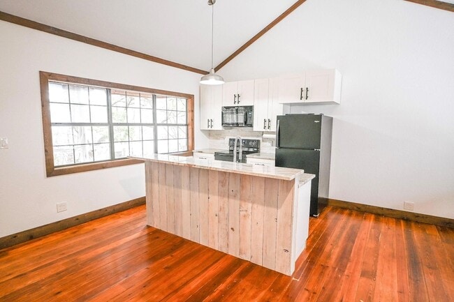 Photo - 15104 Texas St