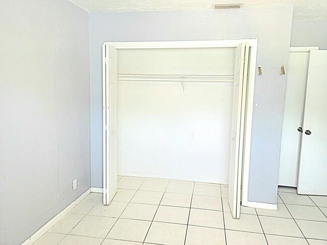 Photo - 5325 NW 21st Ct