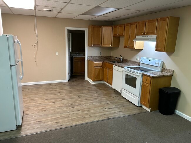 Building Photo - 58 Manville Hill Rd Unit 58A