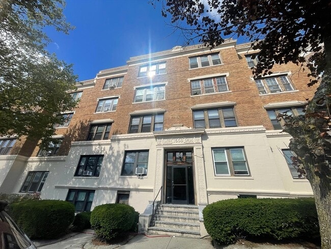 Building Photo - 1653 Commonwealth Ave Unit 3