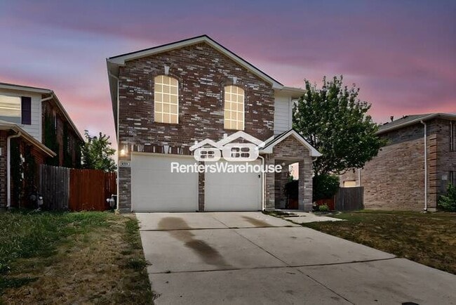 Completely Decked Out 2 Story 4 Bed Home - Completely Decked Out 2 Story 4 Bed Home