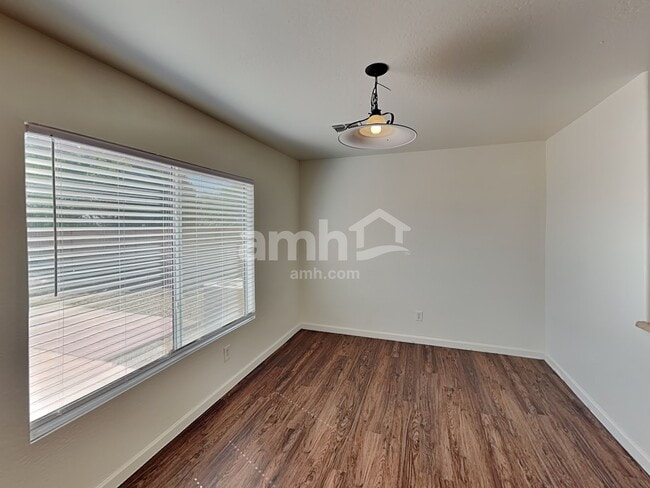 Photo - 11801 N Olive St