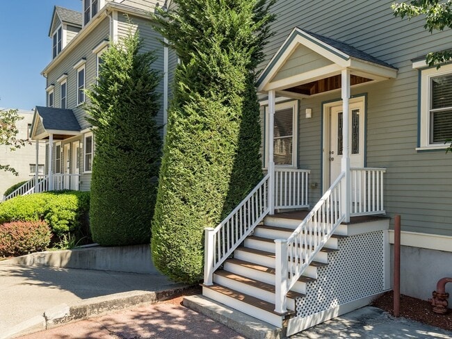 2 Sherman Ct