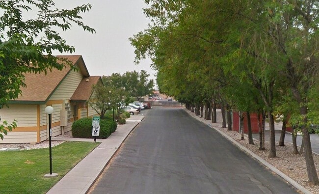 Photo - 1825 Auction Rd Unidad #1825