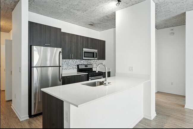Photo - 1302 S Wabash Ave