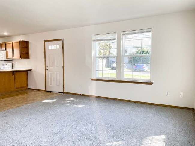 Photo - Bright Everett Home with 2-Car Garage(NEW PAINT AND CARPET)