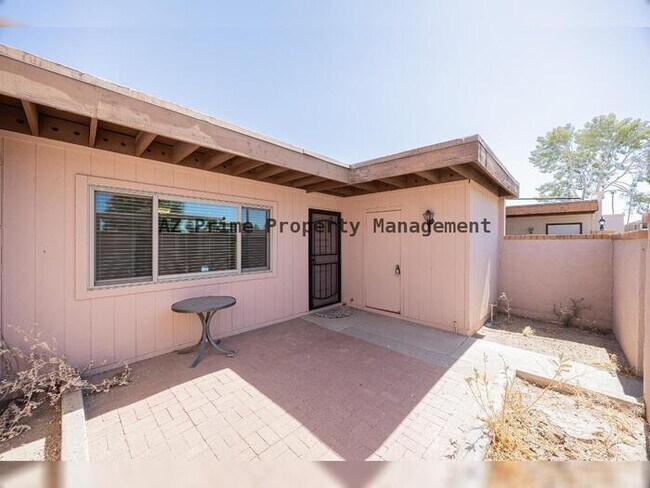 Photo - 6008 W Augusta Ave