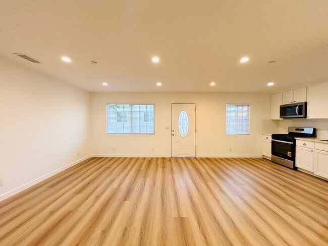 Photo - 12717 Bradley Ave