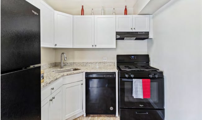 Building Photo - The Enclave at Kings Orchard Rental