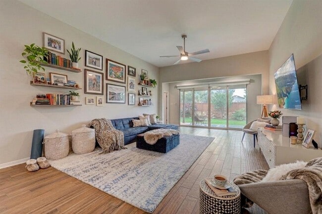 Photo - 205 Cortona Ln