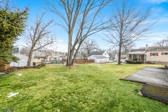 8 Claremont Ave