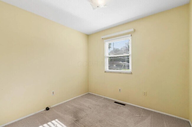 Photo - 6093 Paris Blvd N