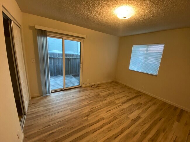 Photo - 341 Williams St Unidad A