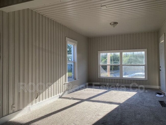 Photo - 209 N Irwin St