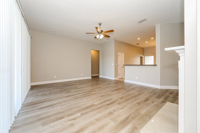 Photo - 136 Linda Lake Ln