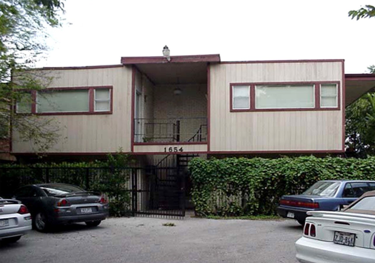 Photo - 1654 W Main St Apartamentos