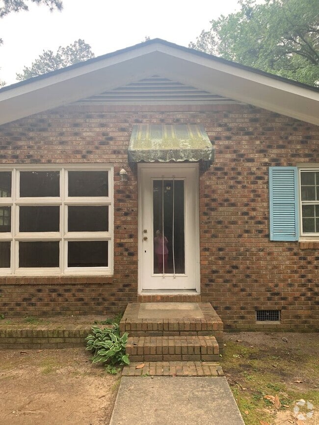 Building Photo - Elm Avenue (13001), Laurinburg, NC 28352 Unit C Rental