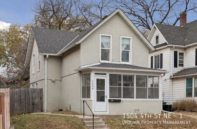 Building Photo - 1504 4th St NE Unit 1