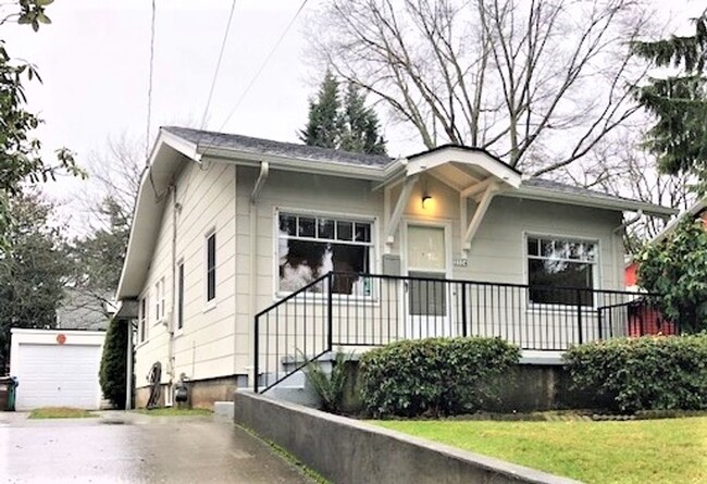 Overlook Bungalow - Overlook Bungalow House