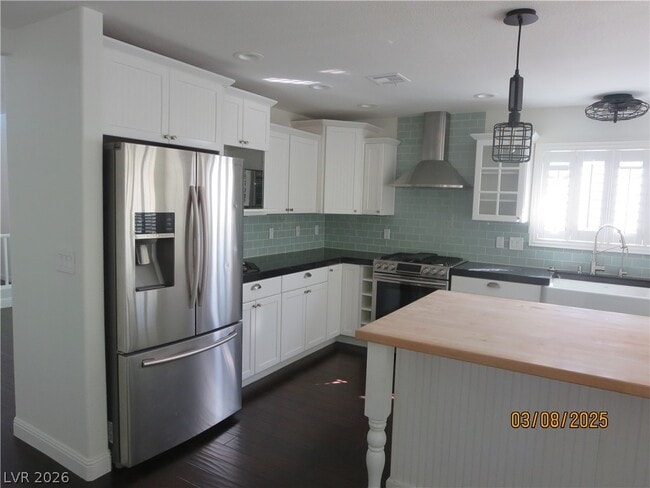 Photo - 499 Holly Hunt St