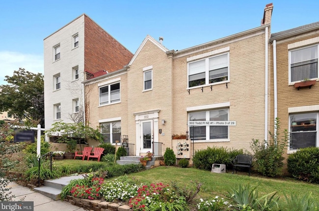 Photo - 302 Todd Pl NE Unidad 1