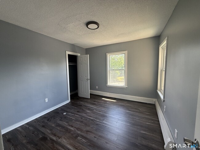 Photo - 56-58-58 Judson St