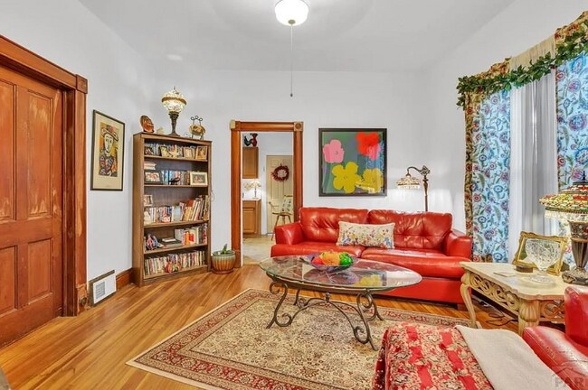 Photo - 414 College Ave