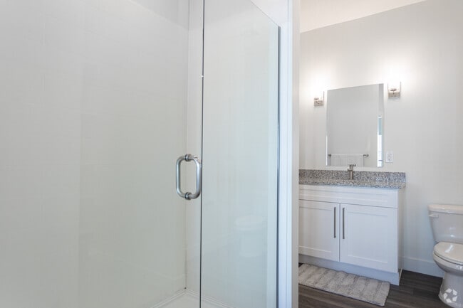 2BR, 2.5BA - 1,136SF - Primary Bathroom