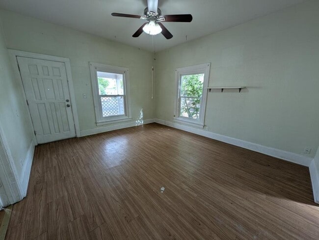 Photo - 329 N 2nd St