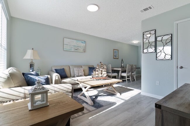 Emerald Cove West - Emerald Cove West Apartments