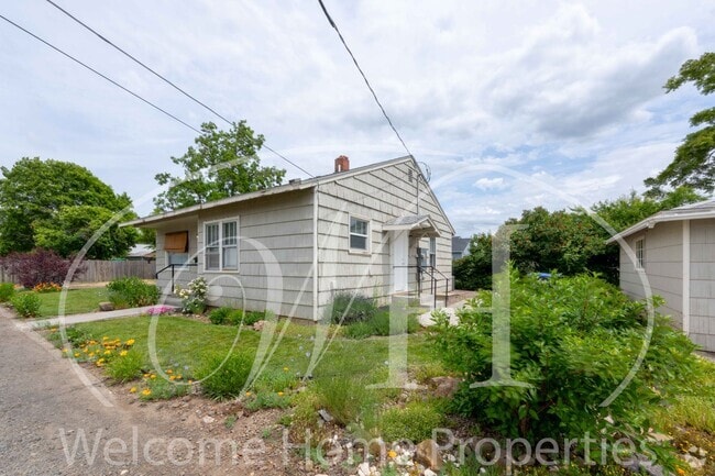 Building Photo - Cozy Single-Family Home in East Walla Walla Unit 1235 Boyer Ave