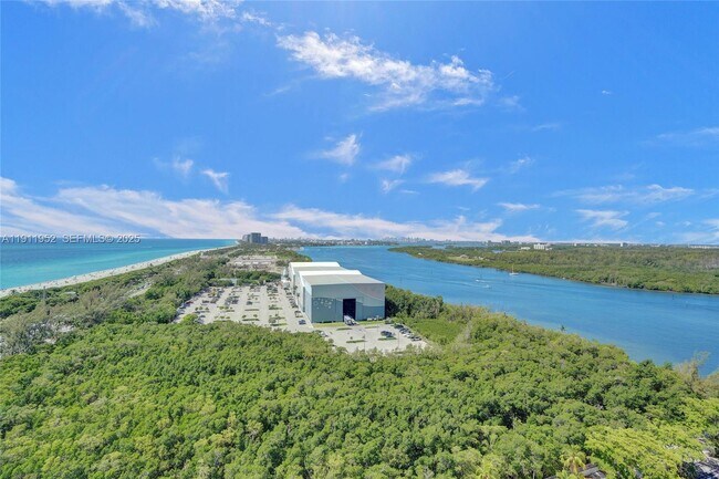 Building Photo - 100 Bayview Dr Unit 2121