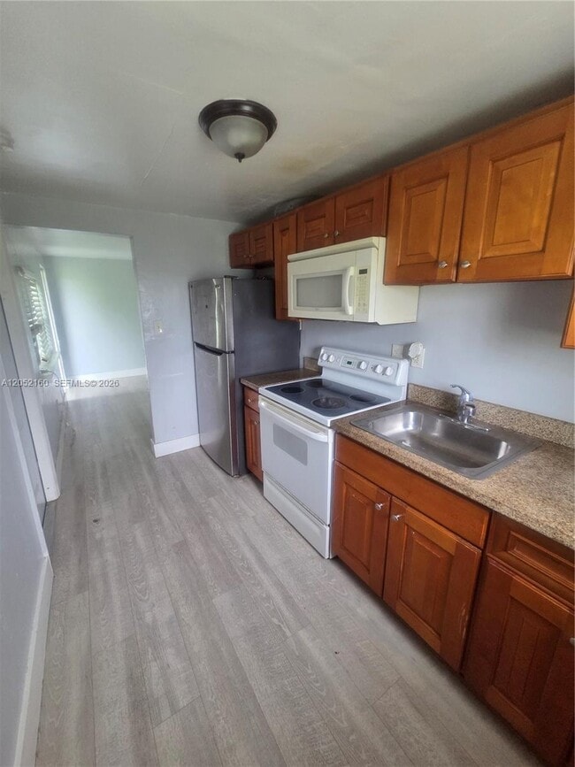 Photo - 4017 SW 24th St Unit 4