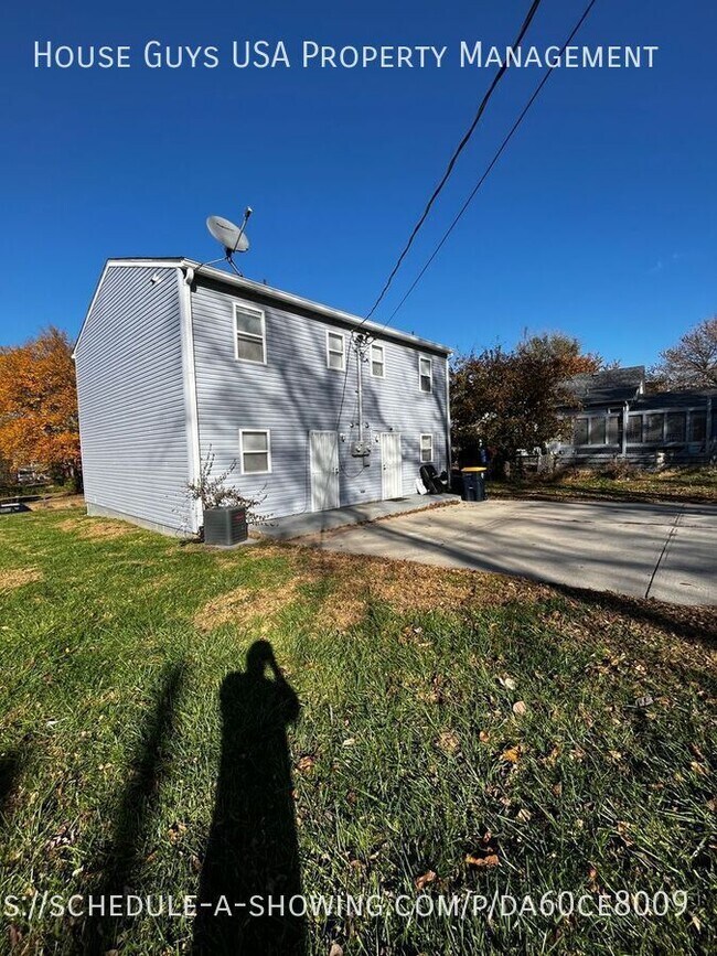 Photo - 3205 E 20th St