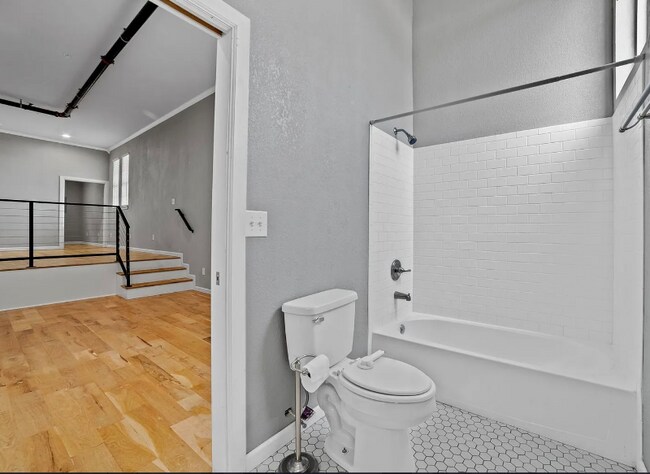 Photo - 2714 E 15th St Unit 4