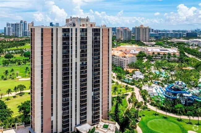 Building Photo - 20335 W Country Club Dr Unit 2005 Rental