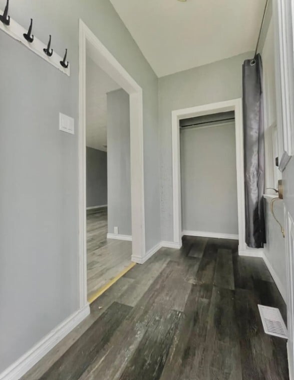 Photo - Spacious 2 Bed / 1 Bath House| $1999/month - Parking Included