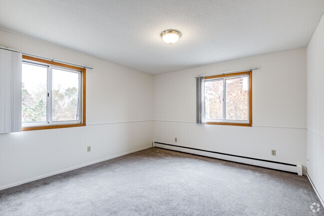 2BR, !BA - 900SF - Bedroom 1