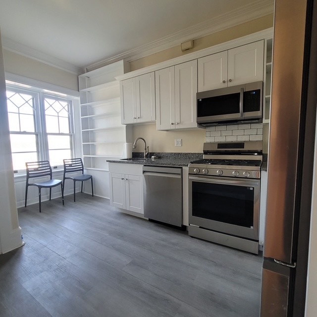 Photo - 10 S Cottenet St